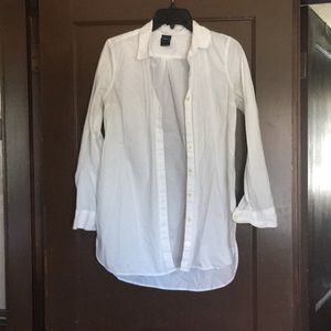 GAP Maternity Button-Down Top